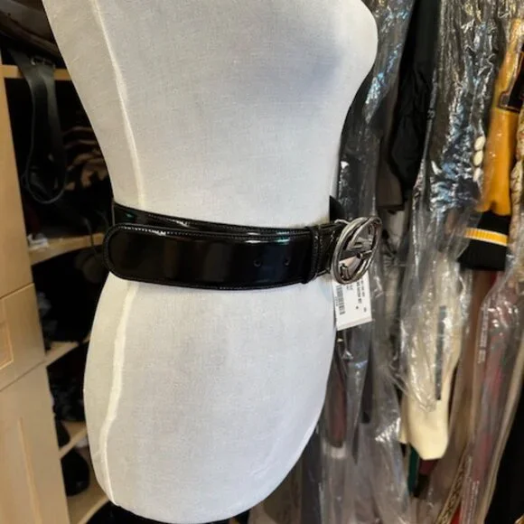 Gucci Interlocking G Logo Patent Leather Black Belt - Picture 5 of 8